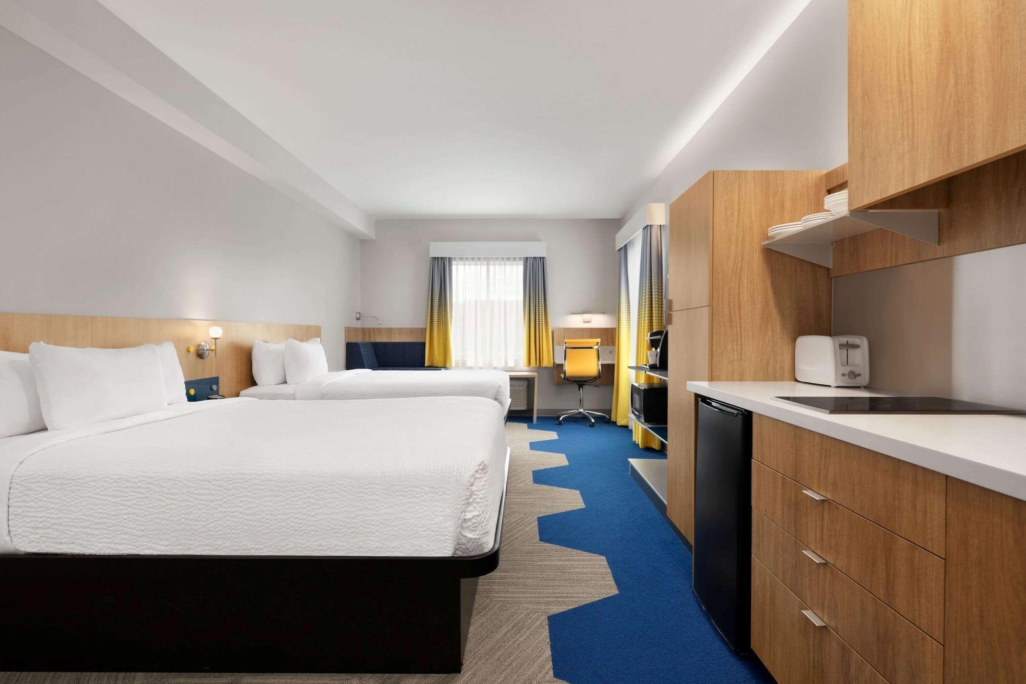 Microtel Inn Suites By Wyndham Lac-Mégantic מראה חיצוני תמונה